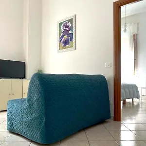 https://flowerence.it-tuscanyhotel.com